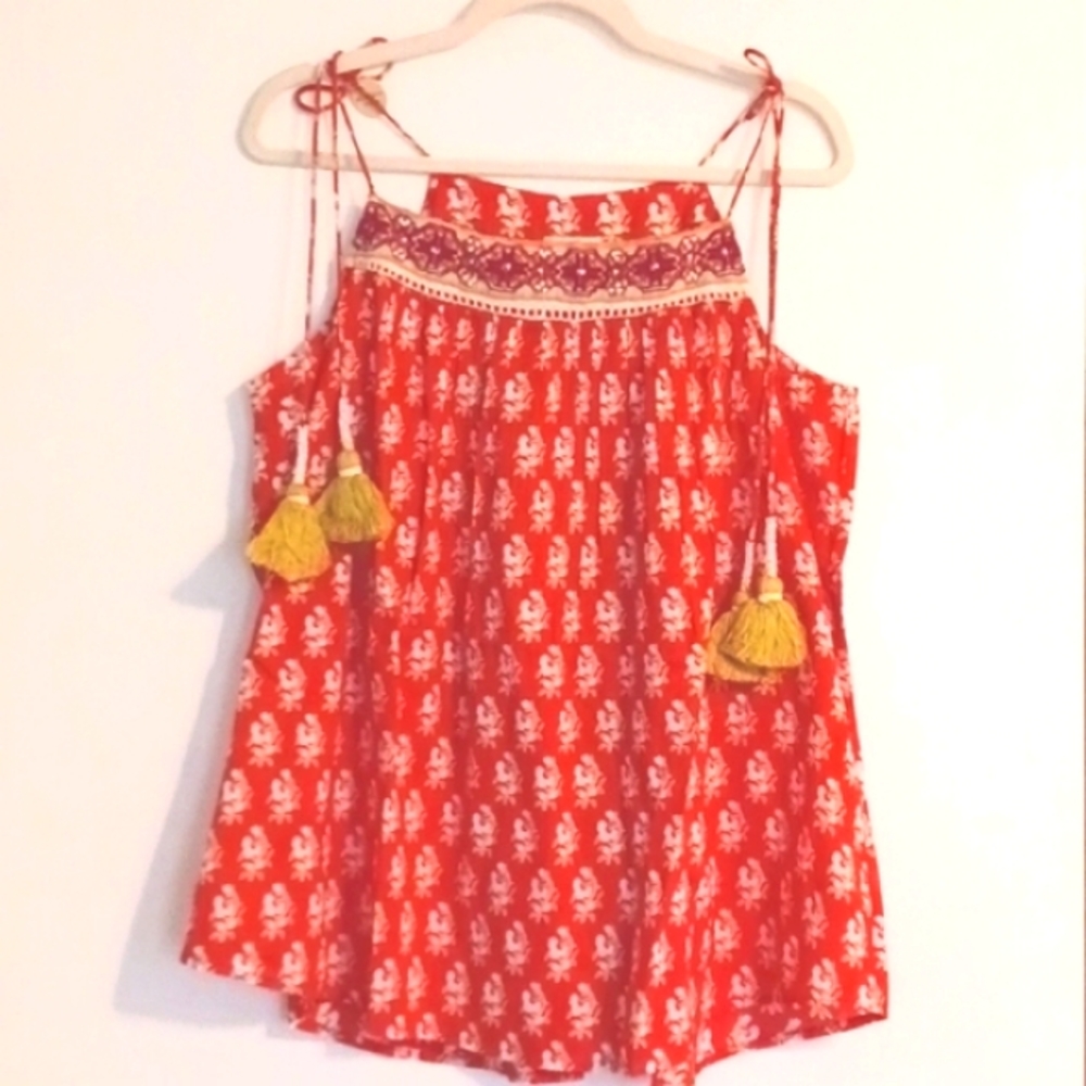 Atelier by Nicole Miller Embroidered Tank Top in Size Large (NWT)